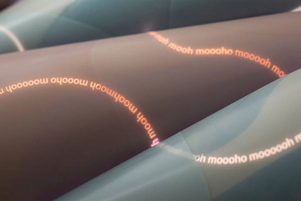 Injection molded parts from recycled materials? We'll guide you to sustainable design Injection molded parts with illuminated lettering by LEONHARD KURZ